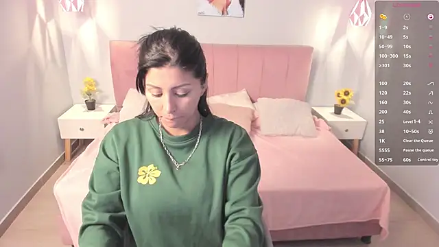 tiffani  love online show from 17, 3, 2025