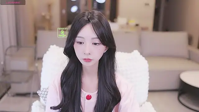 Snapshot of JayPope chatting on 18, 10, 2025 JayPope online show from 18, 10, 2025