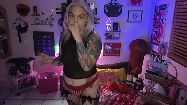 CherryBombBomb online show from 4, 1, 2025