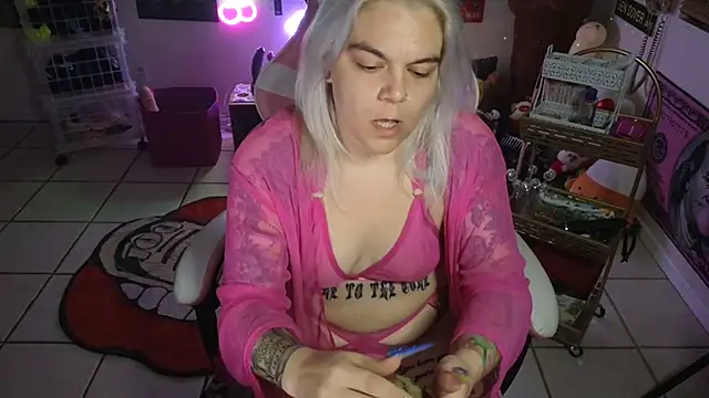 CherryBombBomb online show from 11, 1, 2025