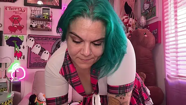 CherryBombBomb online show from 24, 10, 2025