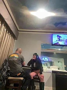 Snapshot of Gin4Cole chatting on 2, 1, 2025 Gin4Cole online show from 2, 1, 2025