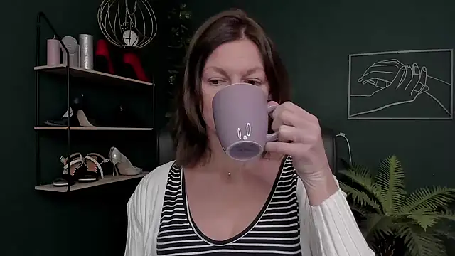 VivianWILD online show from 22, 11, 2025