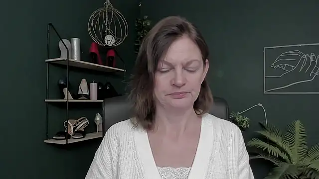 VivianWILD online show from 27, 11, 2025