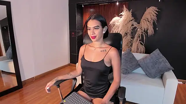 saracorraless online show from 3, 2, 2025