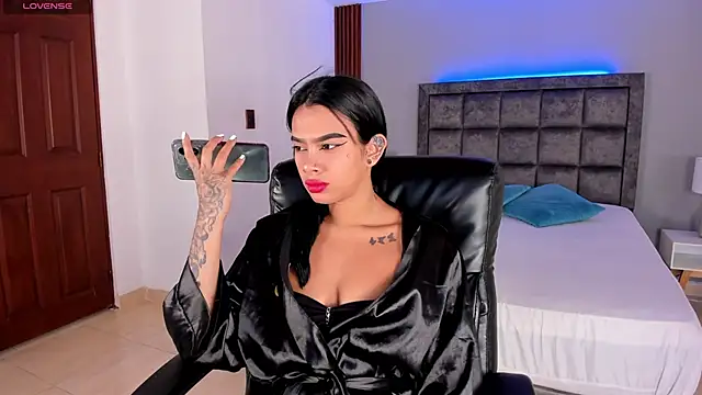 saracorraless online show from 13, 2, 2025