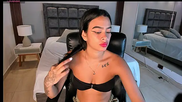 saracorraless online show from 18, 2, 2025