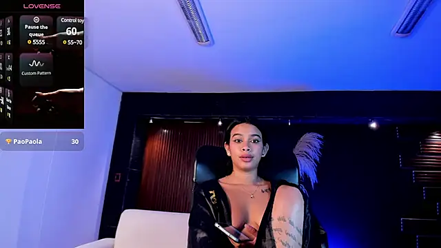 saracorraless online show from 12, 3, 2025