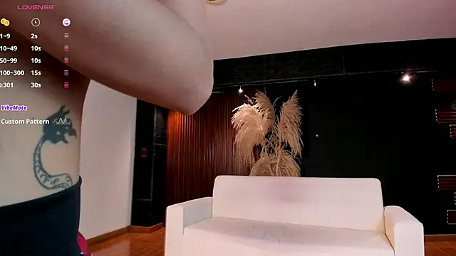 saracorraless online show from 18, 3, 2025