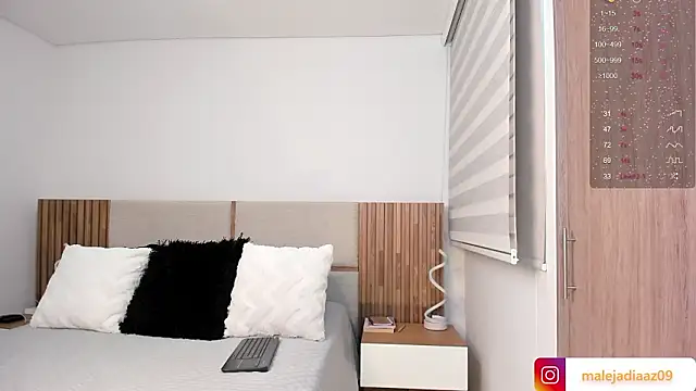 MalejaDiaz  online show from 10, 2, 2026