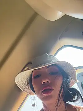 yummyrina online show from 29, 4, 2026