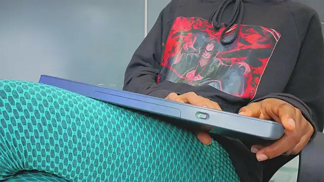 Hilary-banks online show from 28, 9, 2025