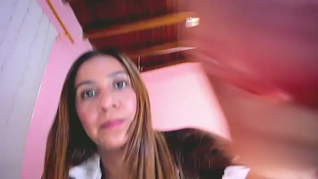 Alana Suares1 online show from 20, 1, 2025