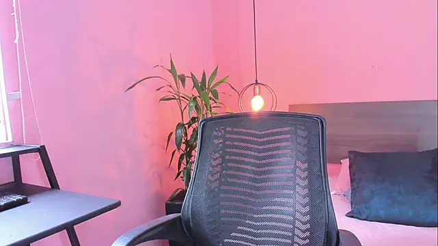 Alana Suares1 online show from 15, 3, 2025