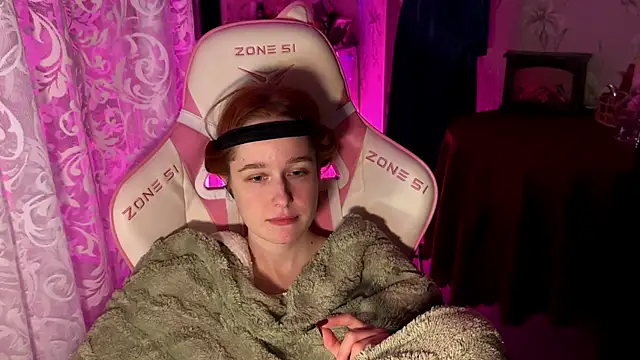 Snapshot of pearl_princess_ chatting on 15, 10, 2025 pearl princess online show from 15, 10, 2025