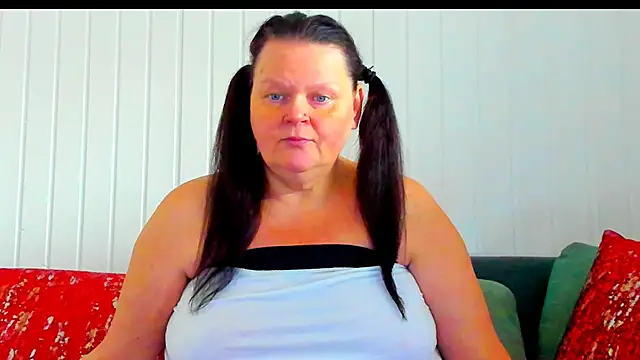 MilanaBiegert online show from 13, 1, 2026