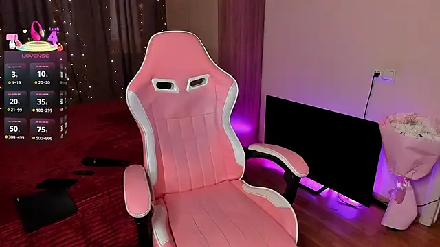 Snapshot of Jane_Paws chatting on 22, 9, 2025 Jane Paws online show from 22, 9, 2025