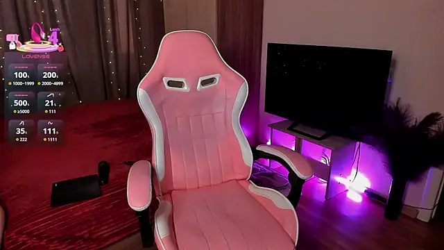 Snapshot of Jane_Paws chatting on 23, 10, 2025 Jane Paws online show from 23, 10, 2025