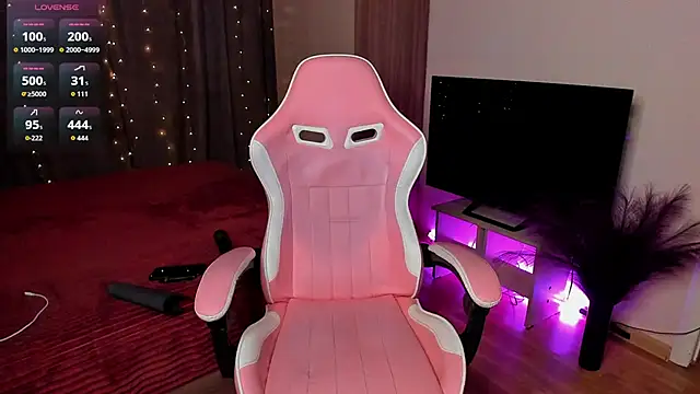 Snapshot of Jane_Paws chatting on 10, 11, 2025 Jane Paws online show from 10, 11, 2025