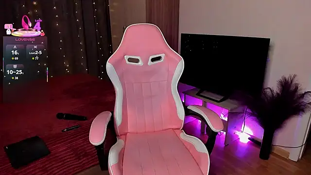 Snapshot of Jane_Paws chatting on 11, 11, 2025 Jane Paws online show from 11, 11, 2025