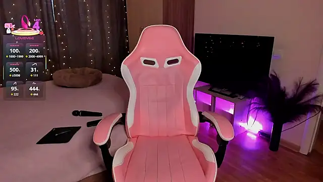 Snapshot of Jane_Paws chatting on 2, 3, 2026 Jane Paws online show from 2, 3, 2026