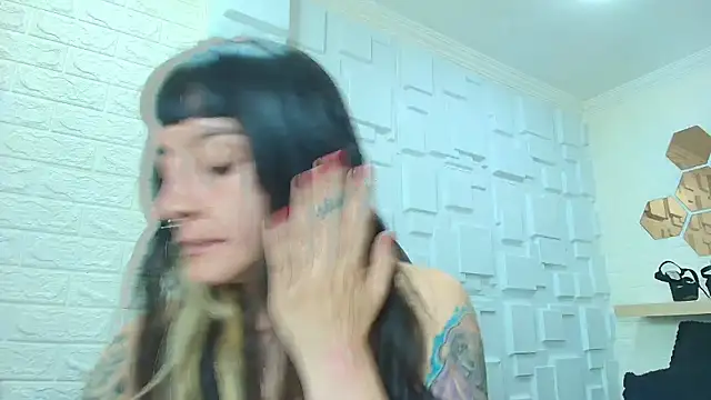 Naughty Kittenm online show from 24, 11, 2025