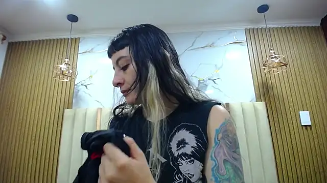 Naughty Kittenm online show from 16, 6, 2026