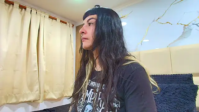 Naughty Kittenm online show from 13, 7, 2026