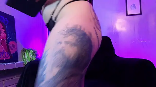 Julieta Russell online show from 13, 1, 2025