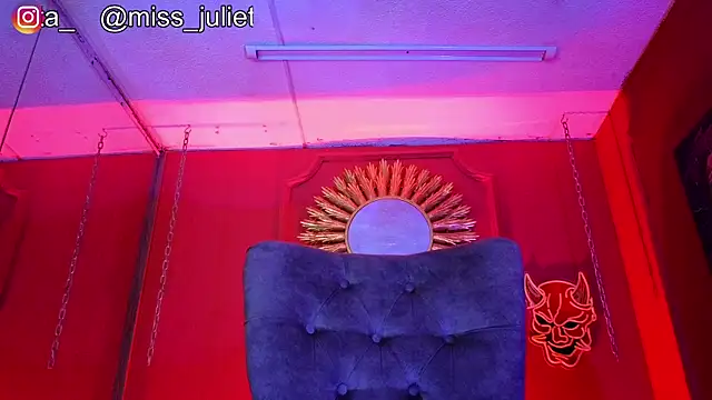 Julieta Russell online show from 28, 7, 2026