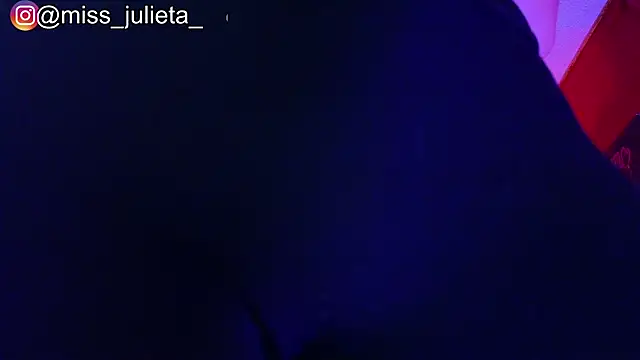 Julieta Russell online show from 3, 8, 2026