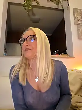 kikkastar online show from 25, 2, 2025