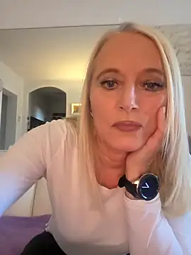 kikkastar online show from 6, 3, 2025