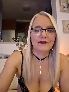 kikkastar online show from 10, 3, 2026