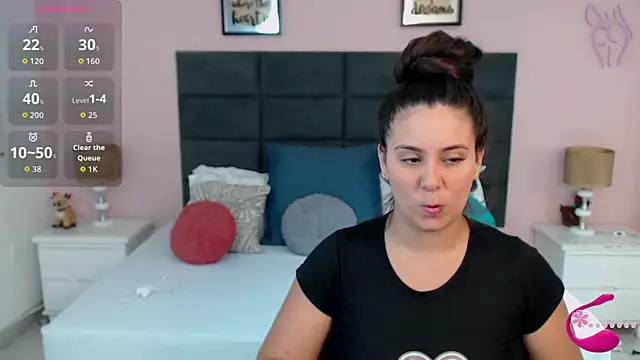 Snapshot of MadisonJenner chatting on 1, 10, 2025 MadisonJenner online show from 1, 10, 2025