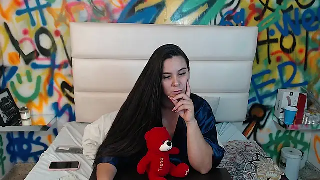 MadisonJenner online show from 17, 12, 2025