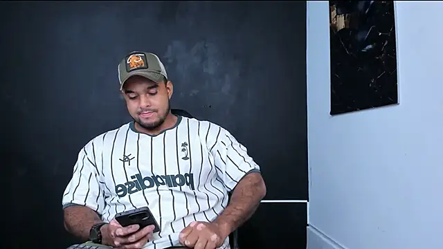 Snapshot of Big_furry_bear13 chatting on 14, 2, 2026 Big furry bear13 online show from 14, 2, 2026