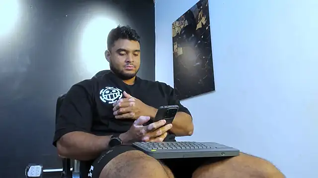 Big furry bear13 online show from 6, 5, 2026