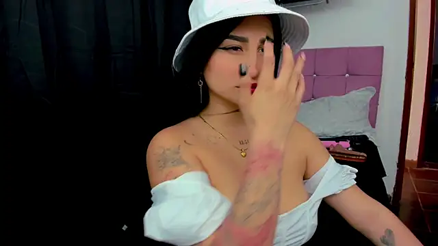 Snapshot of sunshine_uwu22 chatting on 15, 9, 2025 sunshine uwu22 online show from 15, 9, 2025