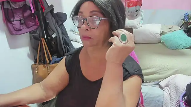 Mrs mommy  online show from 28, 4, 2026