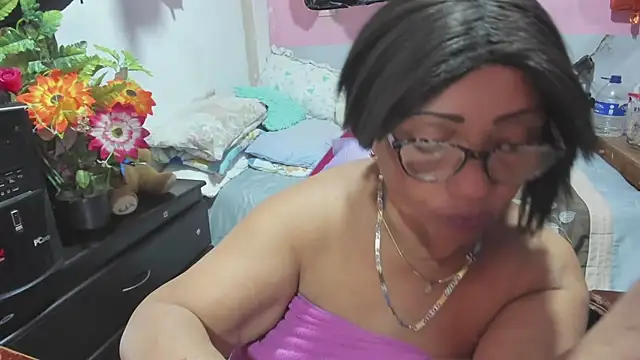 Mrs mommy  online show from 5, 7, 2026