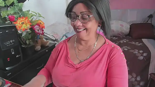 Mrs mommy  online show from 6, 7, 2026