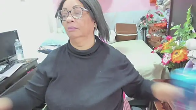Mrs mommy  online show from 1, 8, 2026