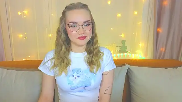 Aurora Golden1 online show from 11, 2, 2025