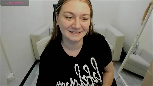 AlisaBacker online show from 11, 1, 2025