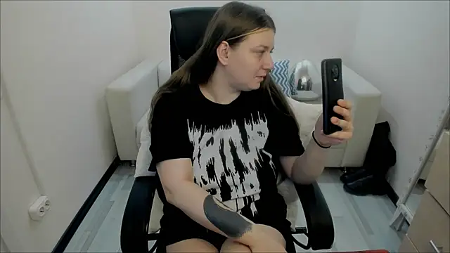 Snapshot of AlisaBacker chatting on 14, 2, 2025 AlisaBacker online show from 14, 2, 2025