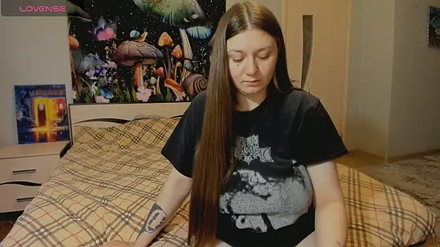 Snapshot of AlisaBacker chatting on 16, 9, 2025 AlisaBacker online show from 16, 9, 2025