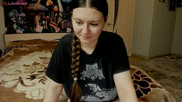 Snapshot of AlisaBacker chatting on 25, 11, 2025 AlisaBacker online show from 25, 11, 2025