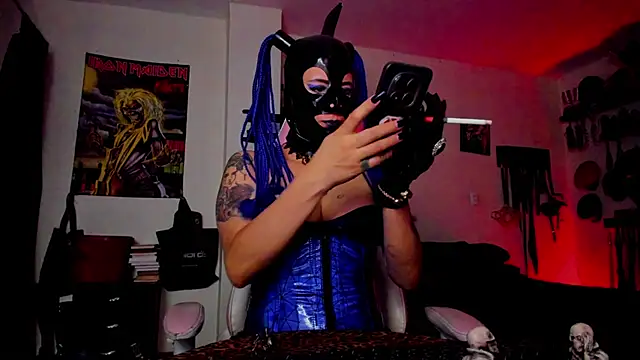 Snapshot of DominatrixBlue chatting on 15, 5, 2026 DominatrixBlue online show from 15, 5, 2026