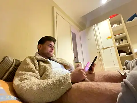 Snapshot of cubalibre02 chatting on 3, 12, 2025 cubalibre02 online show from 3, 12, 2025